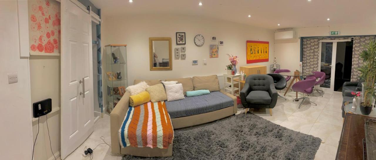Hendon Homestay エクステリア 写真